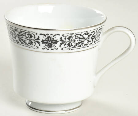 Prestege Footed Cup
