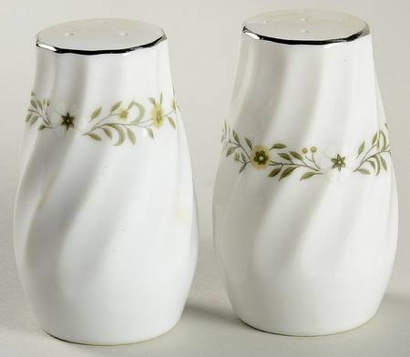 Romance Salt & Pepper Set