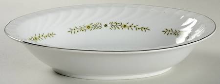 Romance 10" Oval Vegetable Bowl