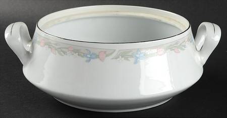 Center Stage Round Vegetable No Lid