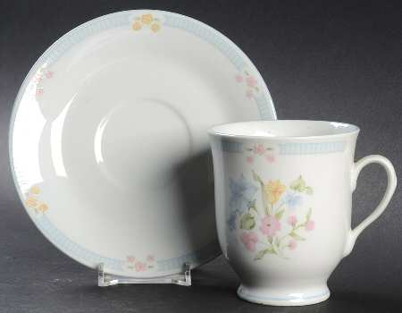 Garden Bouquet Footed Cup & Saucer Set