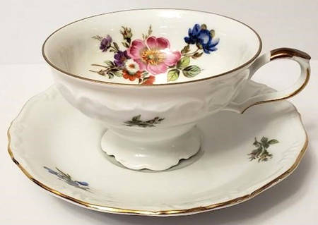 21917 Footed Cup & Saucer Set