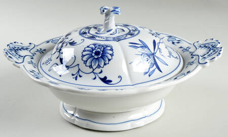 ERT1 Round Covered Vegetable by Ernst Teichert
