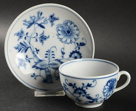 ERT1 Flat Cup & Saucer Set