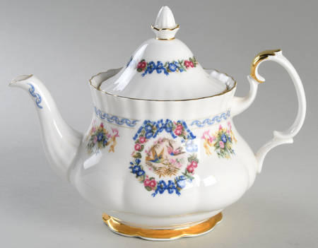 Duchess Anna Tea Service Teapot & Lid