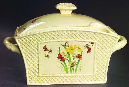 Butterfly Garden Trellis Tureen &  Lid