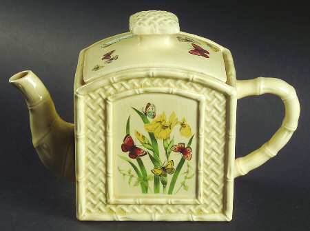 Butterfly Garden Trellis Teapot & Lid