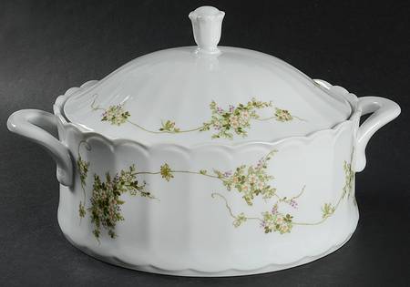 21041 Round Covered Vegetable