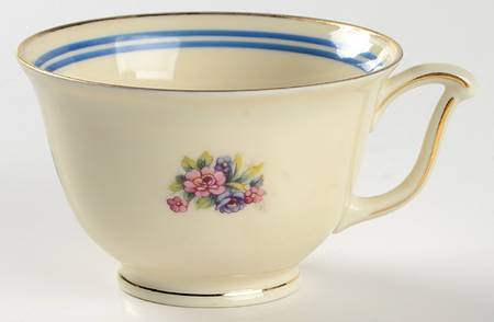 EPI24 Footed Cup