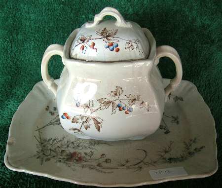 Minerva Oversize Sugar Bowl & Lid