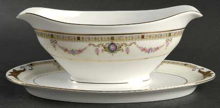 EAM21(WHITE RIM) Gravy Boat with Attached Underplate