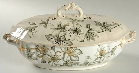 Azalea Green Oval Covered Vegetable