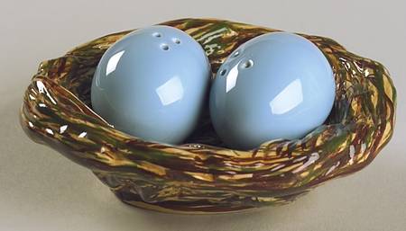 Robin's Nest Figural Salt and Pepper Tray Set