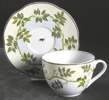 Robin's Nest Flat Cup & Saucer Set