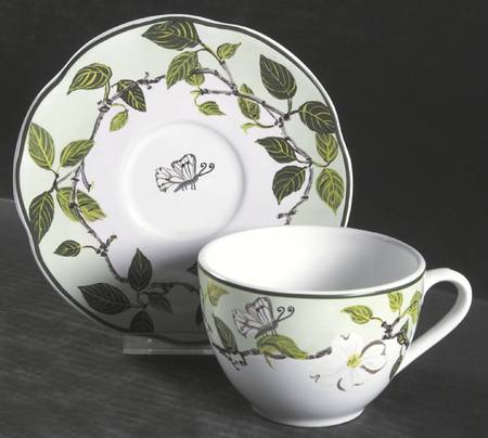 Robin's Nest Flat Cup & Saucer Set