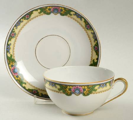 3200 Flat Cup & Saucer Set