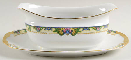 3200 Gravy Boat with Attached Underplate