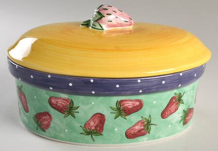 Fruit Punch 3 Quart Oval Covered Casserole