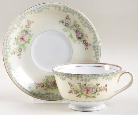 EMP51 Footed Cup & Saucer Set