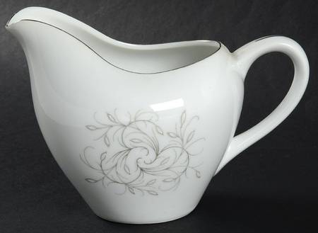 Riviera Creamer