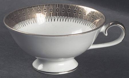 Gitty Footed Cup