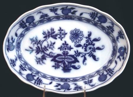 Meissen (Scalloped) 11" Oval Serving Platter