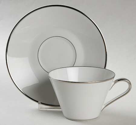 19957 Flat Cup & Saucer Set