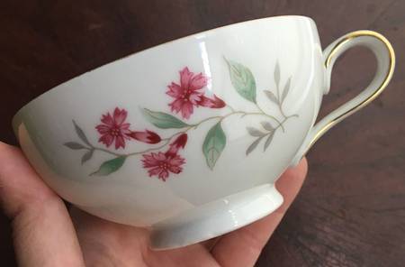 P861c Footed Cup