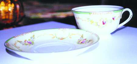 EMP58 Footed Cup & Saucer Set