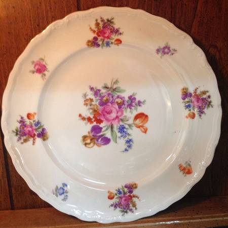 EPI129 Dinner Plate