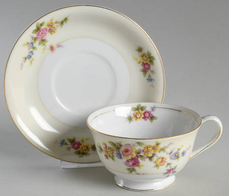 EMP64 Footed Cup & Saucer Set