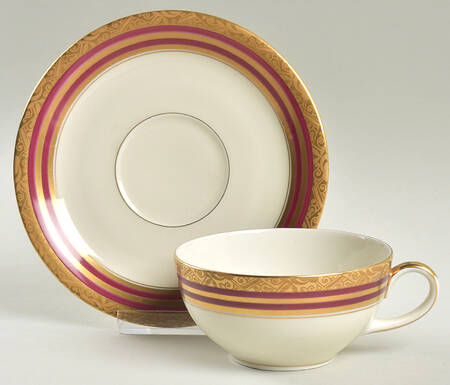 A218 Flat Cup & Saucer Set