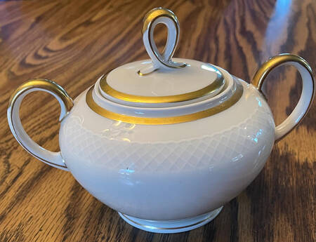 Roswitha (Cream) Sugar Bowl & Lid
