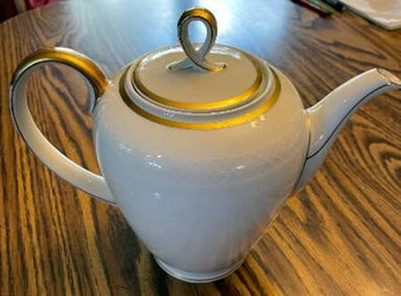 Roswitha (Cream) Coffee Pot & Lid