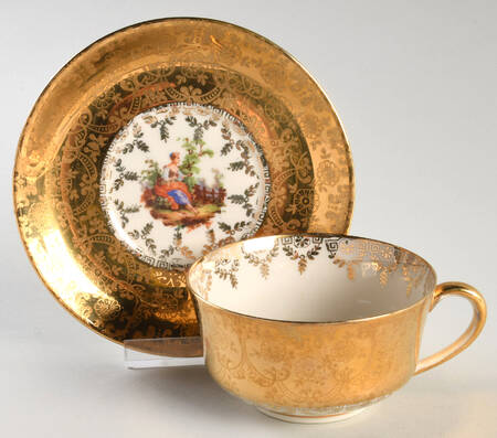 EWD5 Flat Cup & Saucer Set by Edgewood