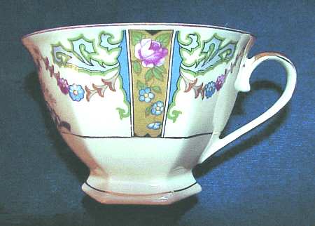 Hoover Footed Cup