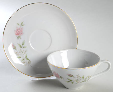 1203 Flat Cup & Saucer Set