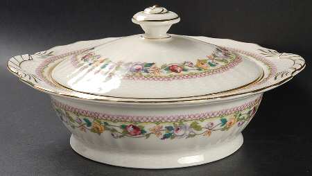 7942 Round Covered Vegetable
