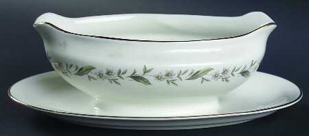 EPR5 Gravy Boat with Attached Underplate