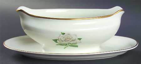 EMB67 Gravy Boat with Attached Underplate