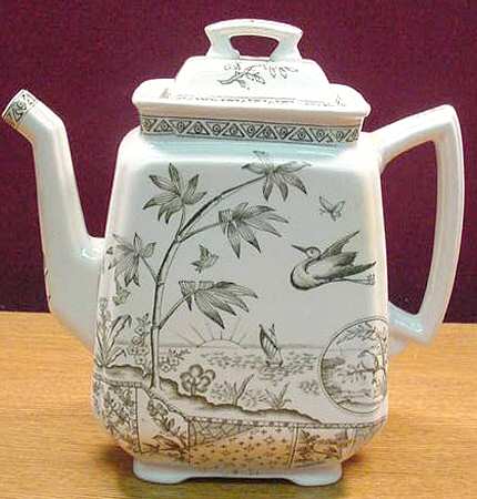 Tonquin Brown (Scalloped) Coffee Pot & Lid