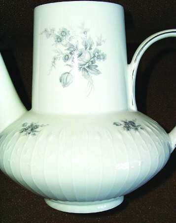 23939 Teapot & Lid