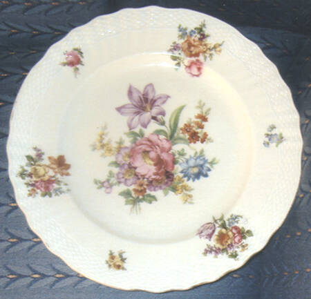 8472-1 Dinner Plate