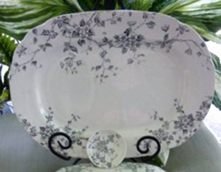 Celia Gray Black 18" Oval Serving Platter