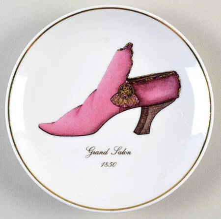 Antique Shoes Canape Plate