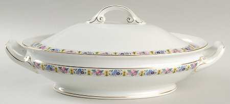 Printemps Oval Covered Vegetable by Epiag