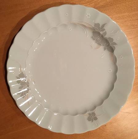 2-2605 Dinner Plate