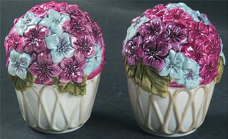 Summer Bouquet Sculpted Salt & Pepper Set