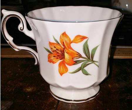 Canadian Provincial Flowers Footed Cup