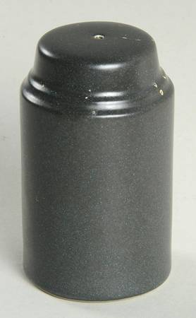 Zoom Cream Pepper Shaker